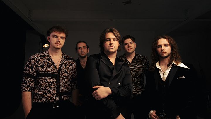 Signed Photo (New) product image (1)