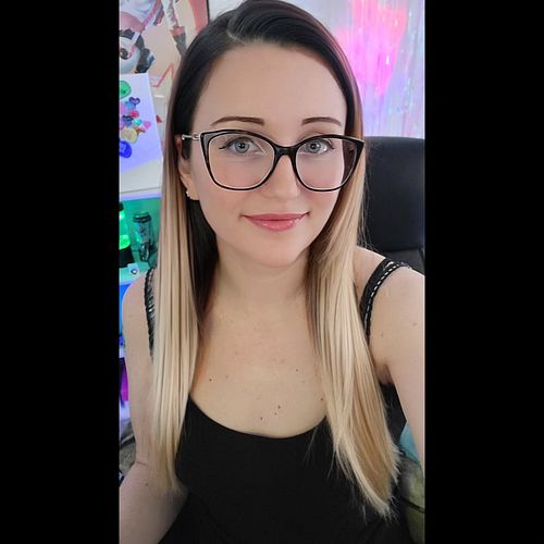 Defying gravity in Once Human. ❤️
Starting soon...
https://youtube.com/thatdahlia/live

Also live on Twitch, TikTok, and X!  ...
