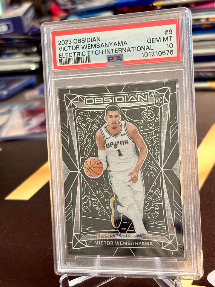 2023-24 Panini Obsidian Victor Wembanyama Rookie International Electric Etch Black Pulsar PSA 10 product image (1)