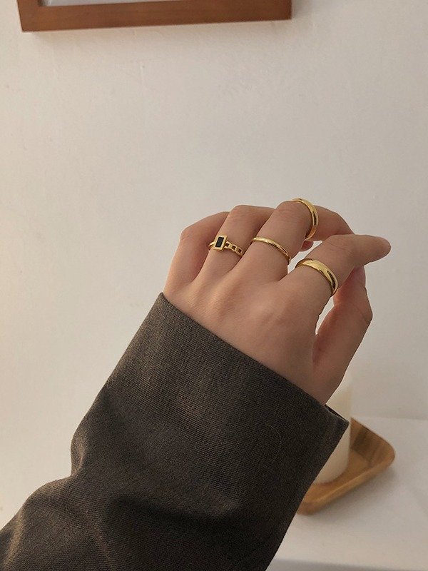 Black Enamel Chain Detail Ring | 18K Gold Plated product image (9)