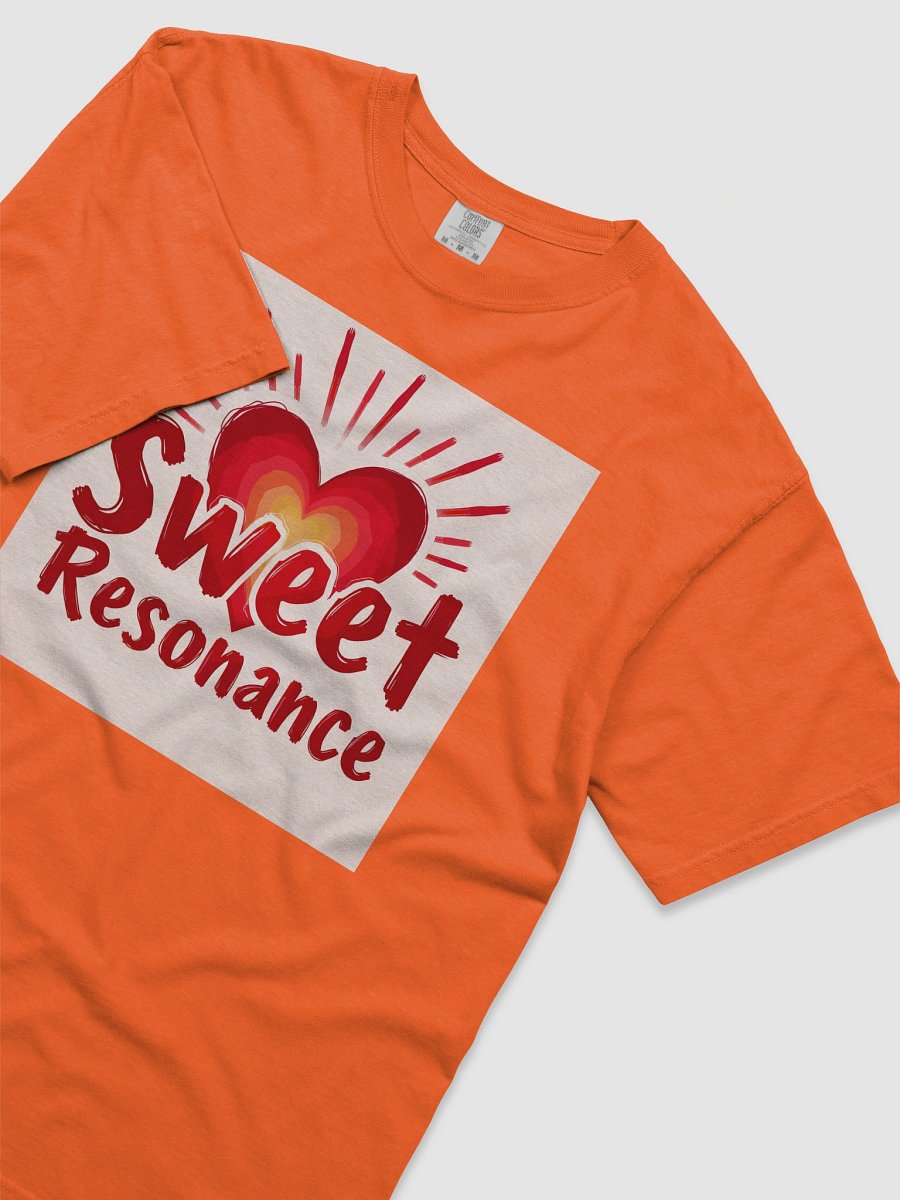 Sweet Resonance Heart T-Shirt product image (68)