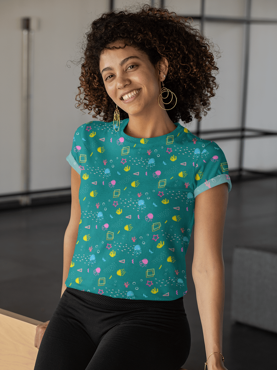 Shifty Seas pattern crop tee product image (1)
