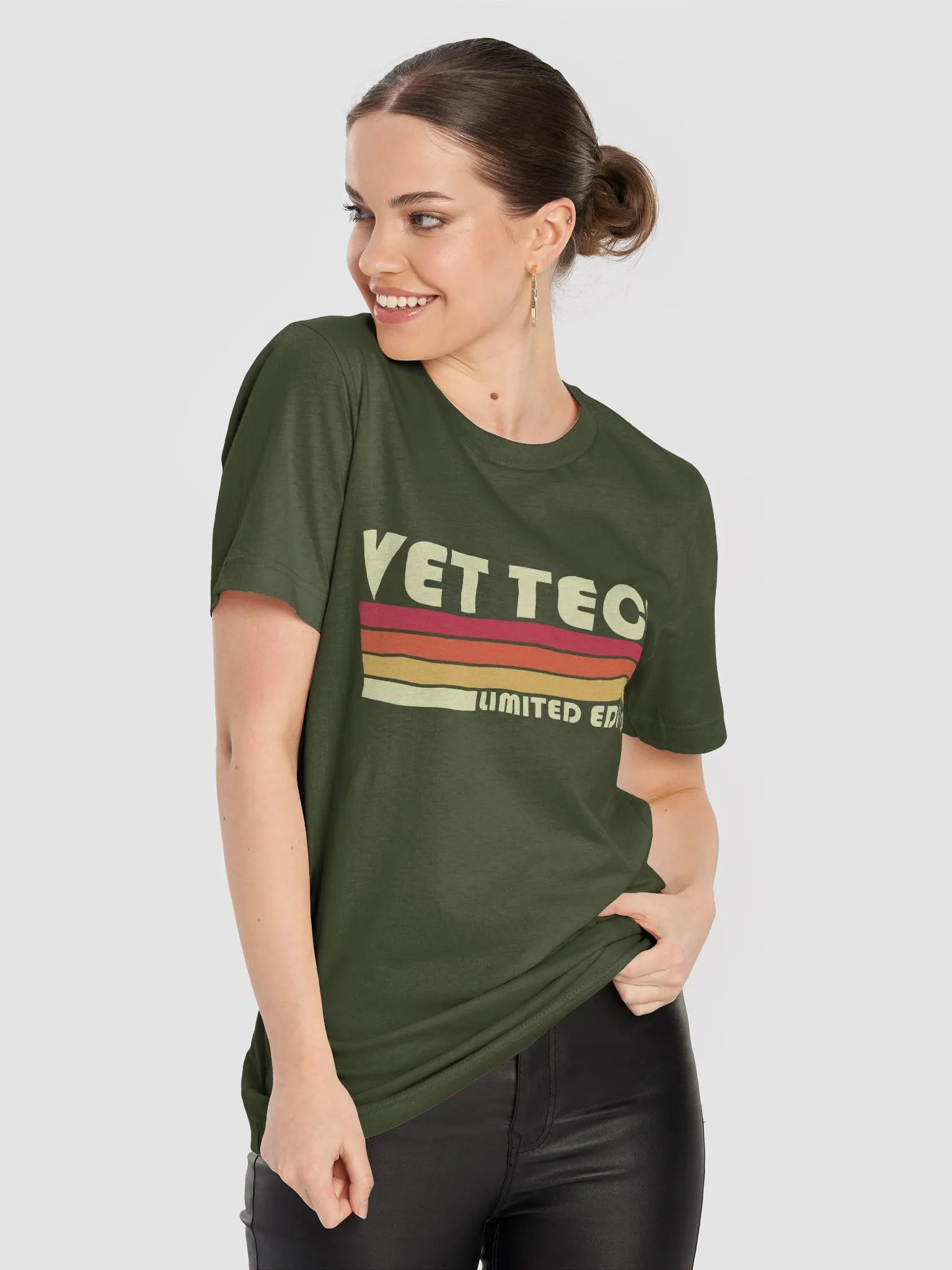 "Retro Vet tech" t-shirt (dark background) product image (2)