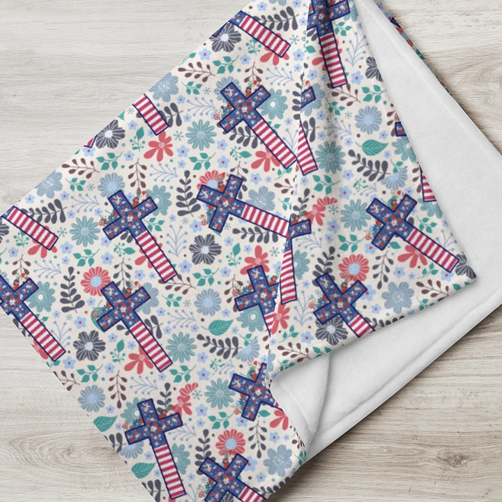 Floral Patriotic Cross Patterned Blanket product image (2)