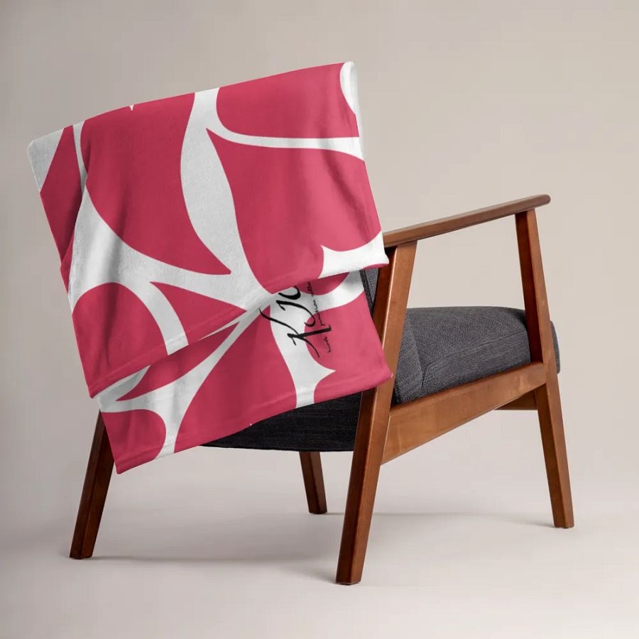 Nestled Hearts Throw Blanket product image (15)