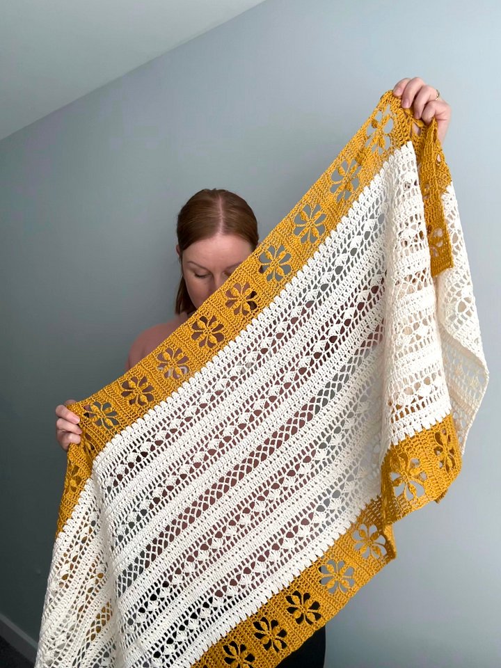 Heart Of Rose Shawl product image (1)