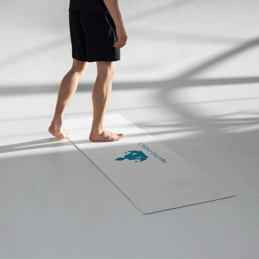 SoulFlex Eco-Grip Yoga Mat with Microsuede Top - Non-Slip Comfort for Your Practice product image (10)