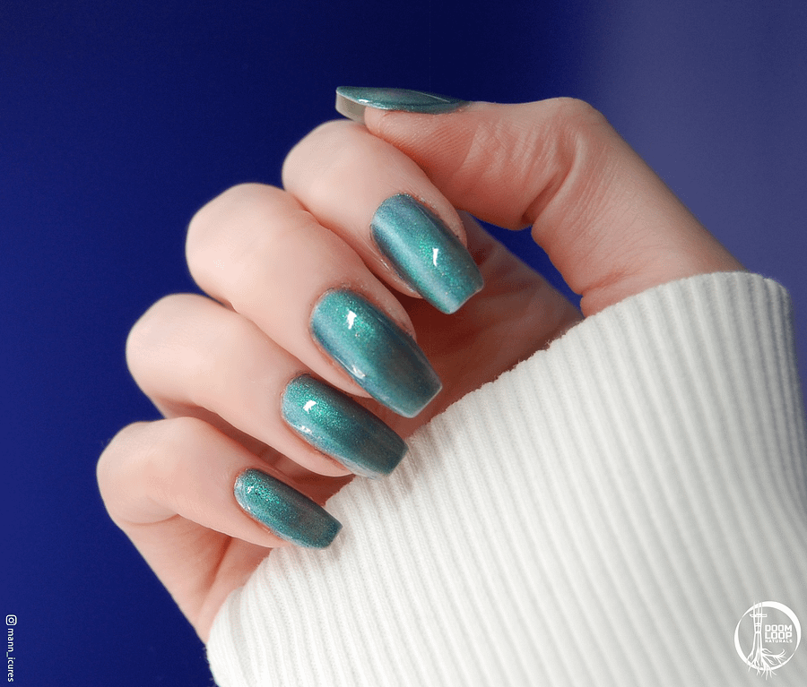 NO MOTHER IT'S JUST THE NORTHERN LIGHTS - Teal and Blue Green Magnetic Nail Polish product image (3)