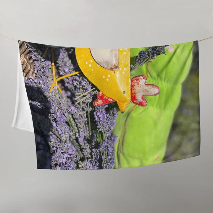 Chili Beans n Chicken Plush Throw Blanket product image (1)