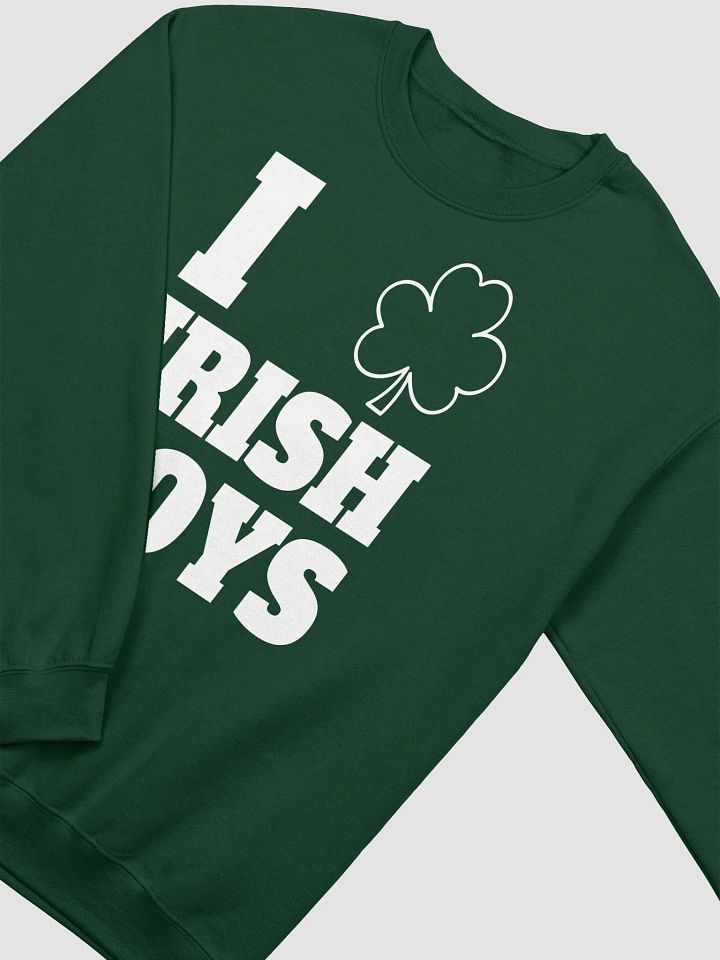 I Love Irish Boys Crewneck Sweatshirt – St. Patrick’s Day product image (6)