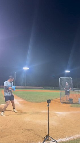 Hitting one HR every day until the @marlins let me hit in their stadium!
#baseball #homerun #baseballreels #fyp #challenge