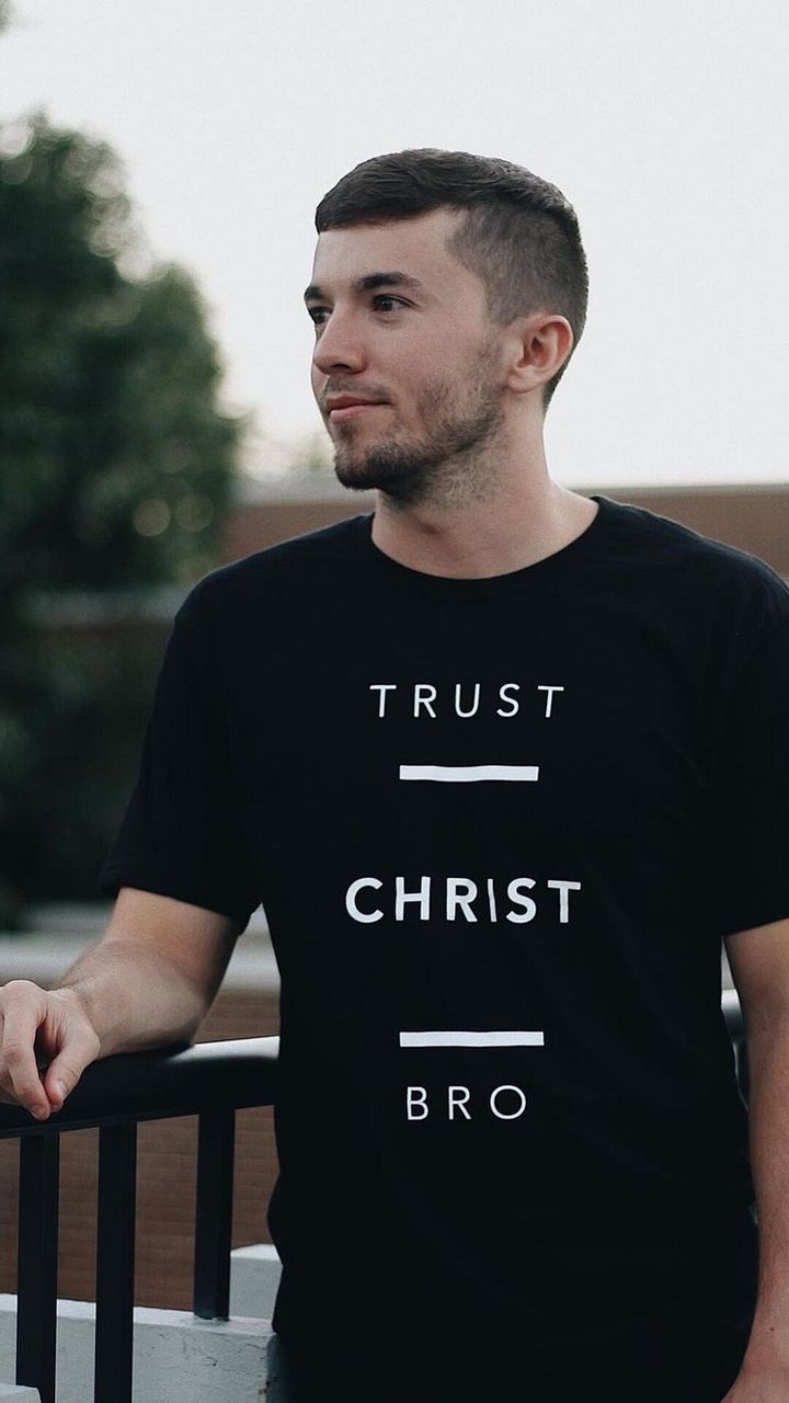 Trust Christ comfort unisex tee product image (1)