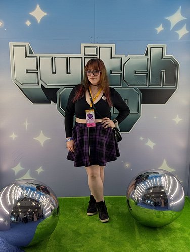 Twitch Con 2025 photo dump part 1! I got to spend my Birthday with some of my favorite people and I got to meet so many more ...
