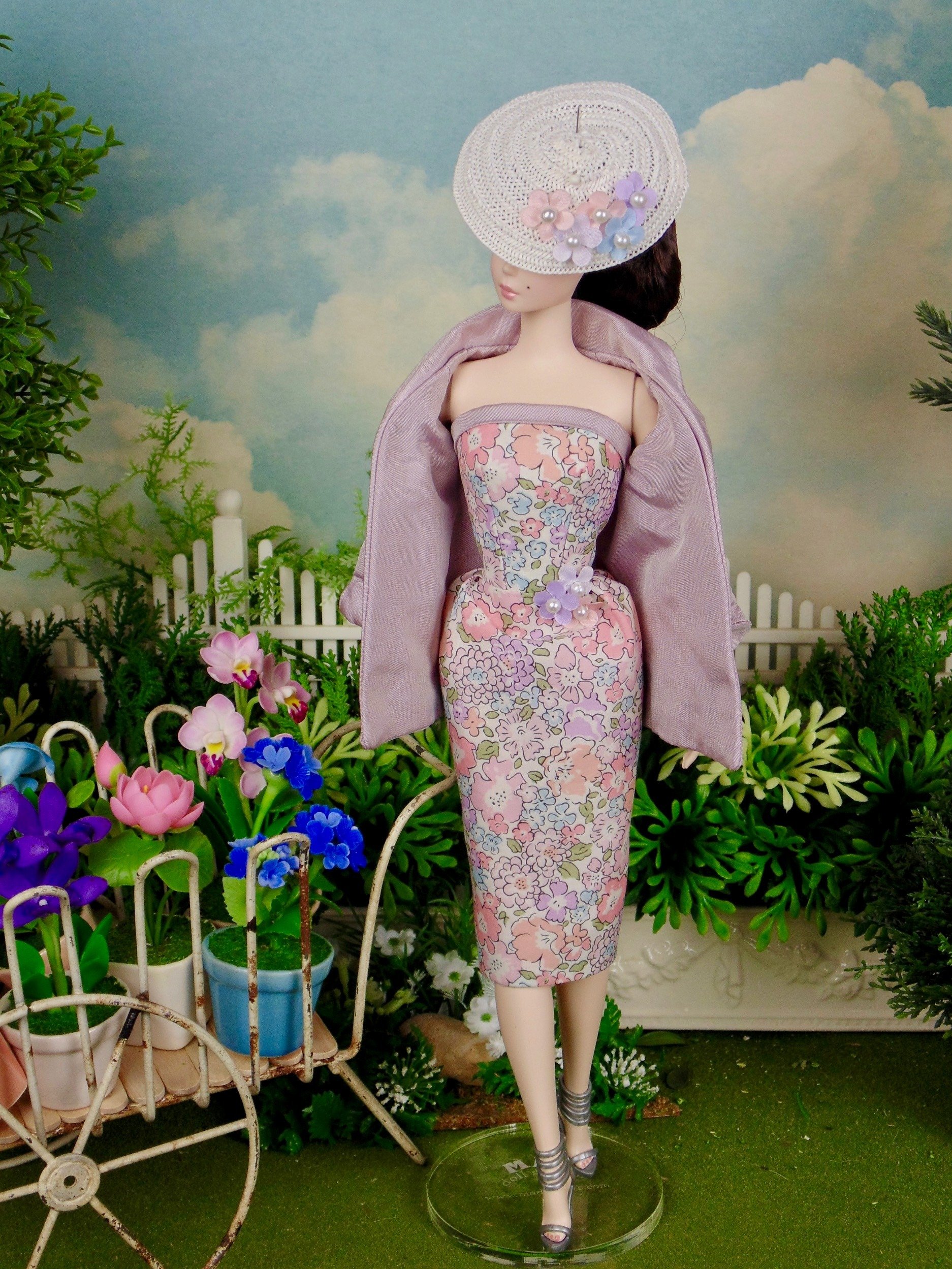 Iris sewing pattern for 12" fashion dolls product image (5)