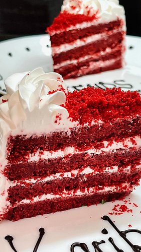 Day 6 of breakfast ideas: Red velvet cake with cinnamon tea.

#fireandpastry #pastrychef #breakfastideas