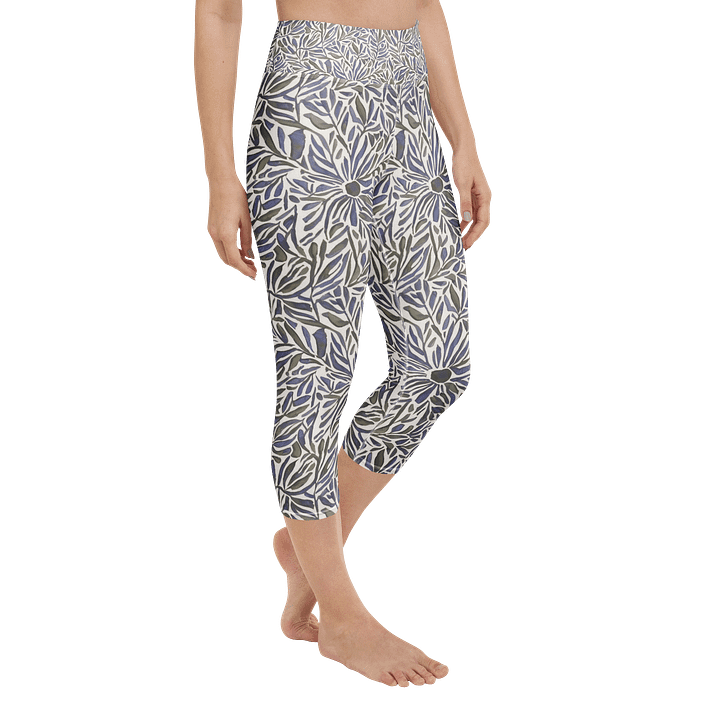 Leaves Garden Capri Leggings product image (2)
