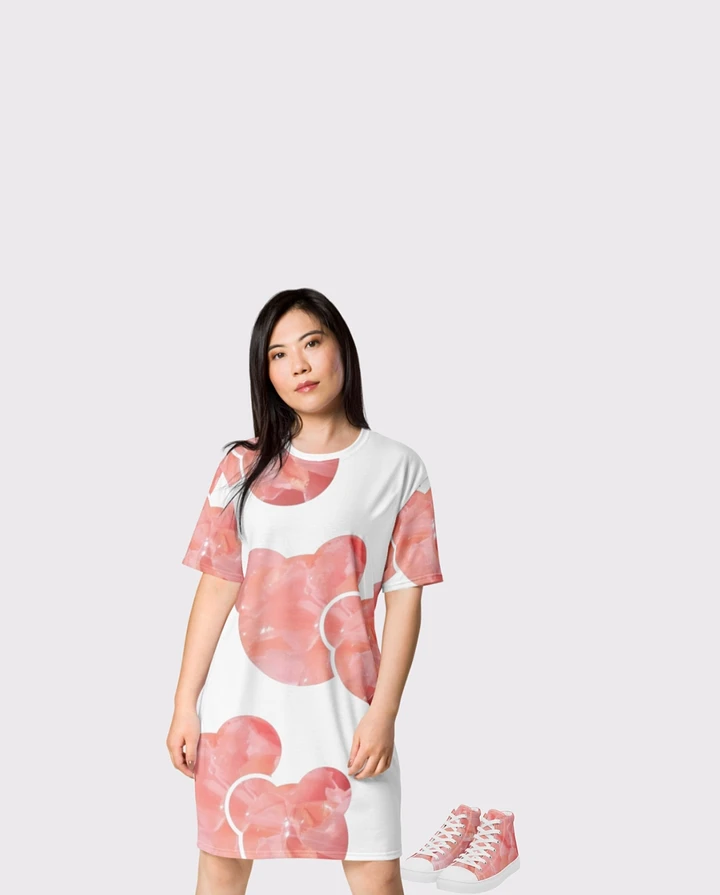 MONO LÁVINCI™ PEACHY SUPREME BEAR | T-Shirt Dress product image (1)