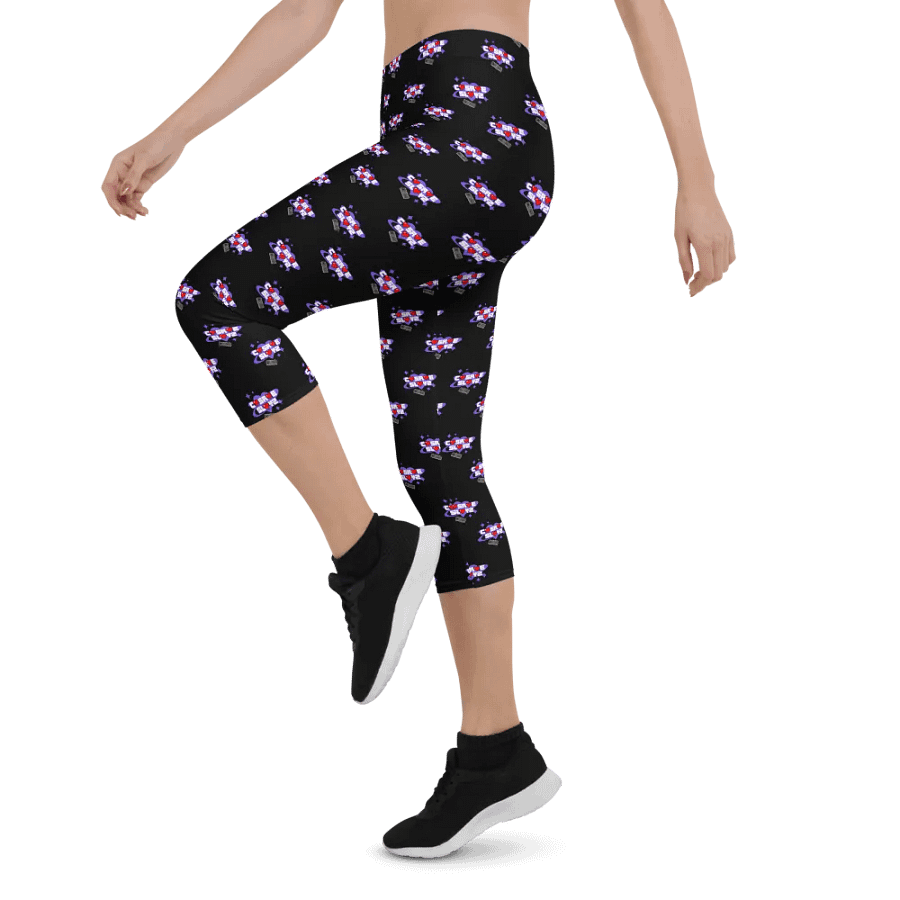 CasRae Logo Capri Leggings (Black) product image (3)
