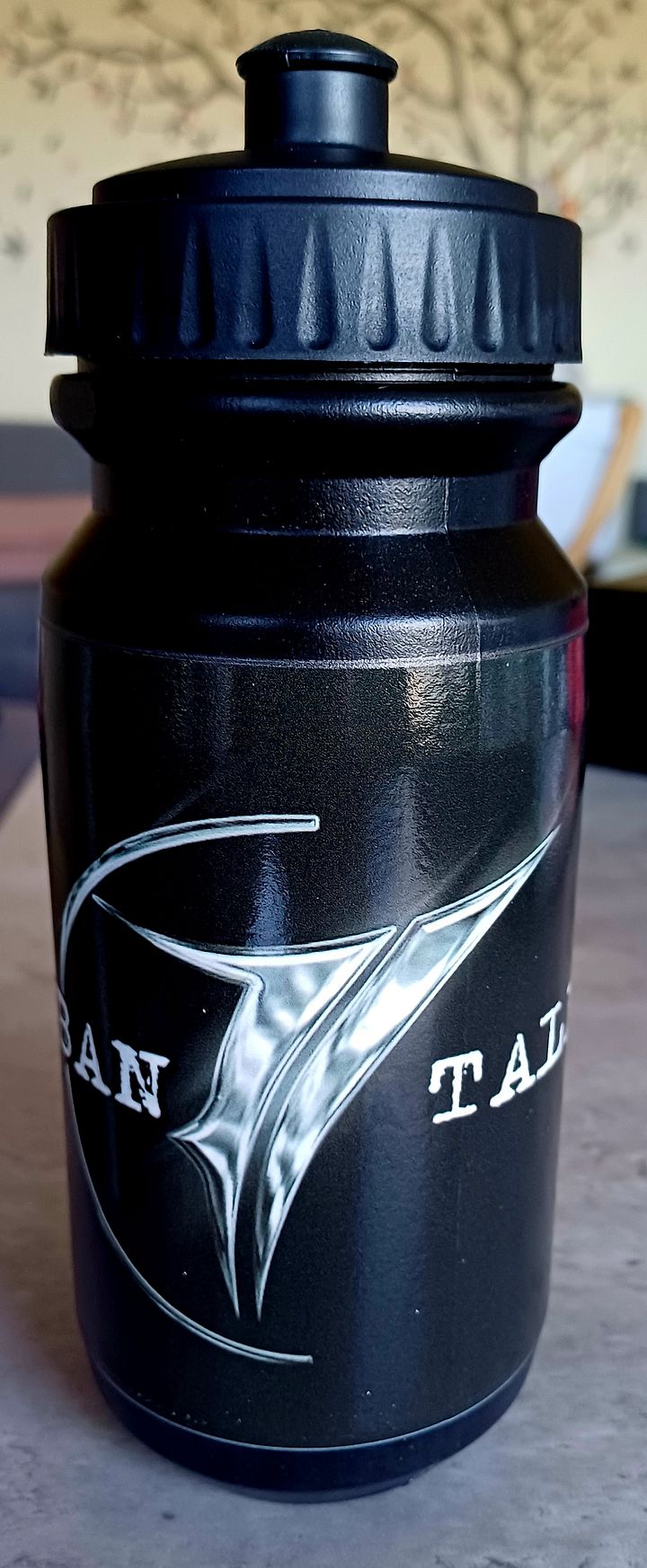 URBAN TALES PLASTIC WATER BOTLE product image (1)