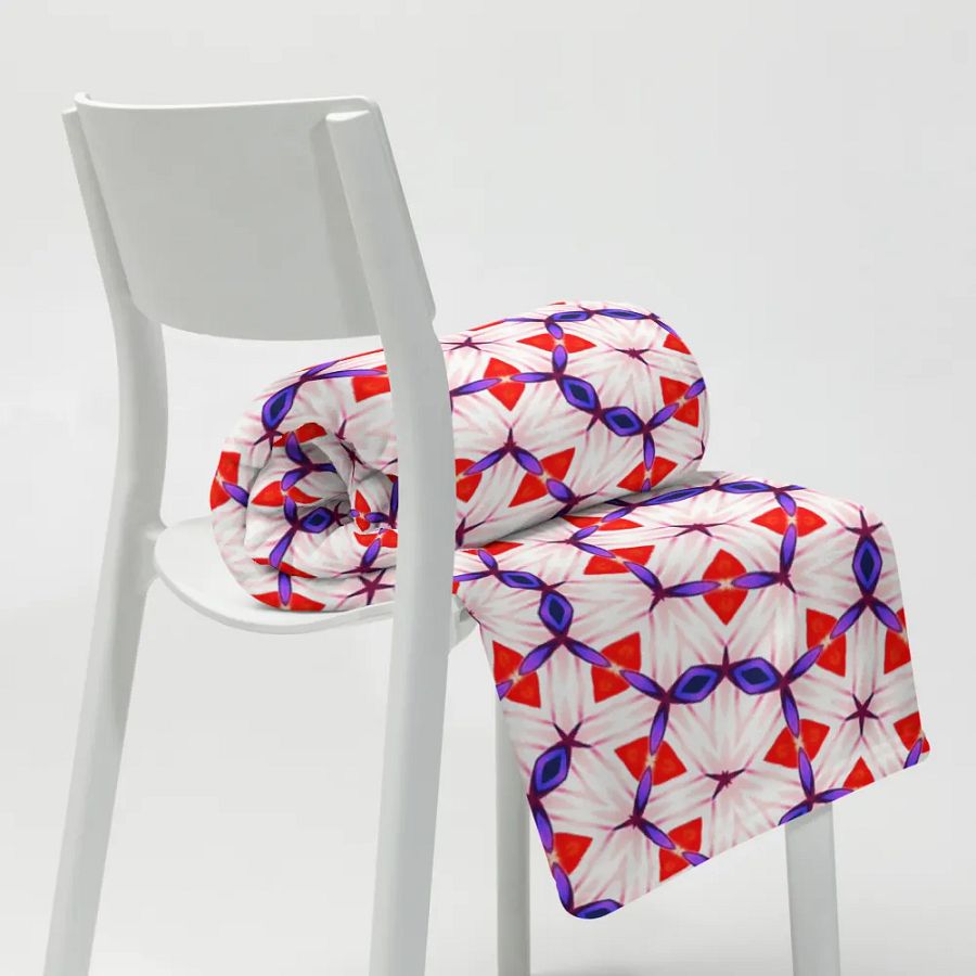 Red White & Blue Floral Throw Blanket product image (11)