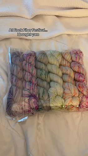 Here’s my haul from @flockfiberfestival! If you’d like to hear all of Mama Luna and I’s Seattle adventures, tune into my Twit...