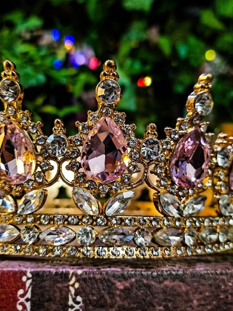 The Armored Kingdom Rose Gold Queens Crown (Gold) product image (3)