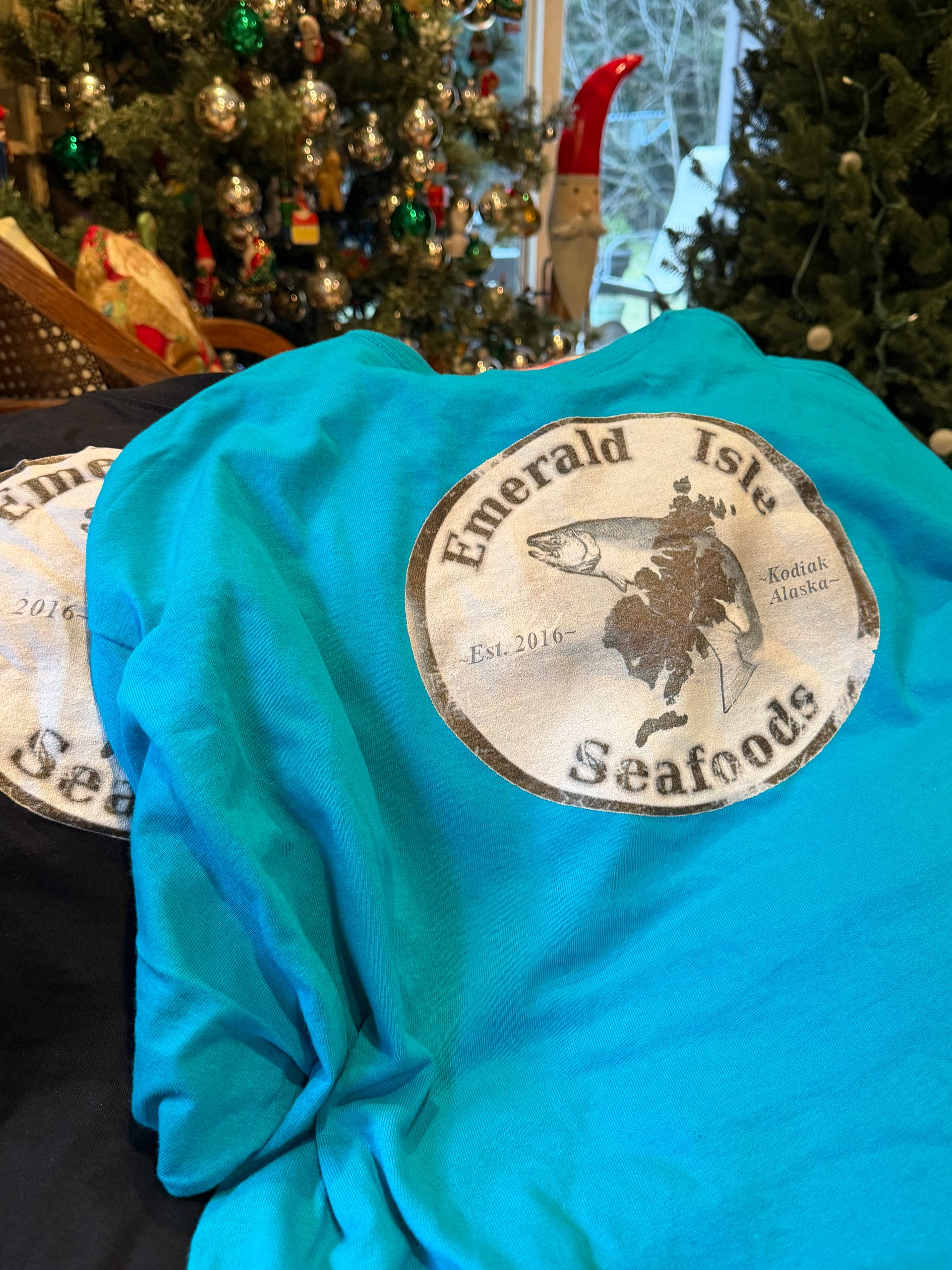 Emerald Isle Seafoods- Vintage T product image (7)