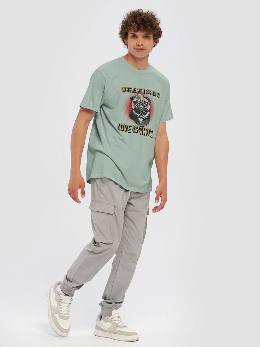 Regal Pug Love T-Shirt product image (94)