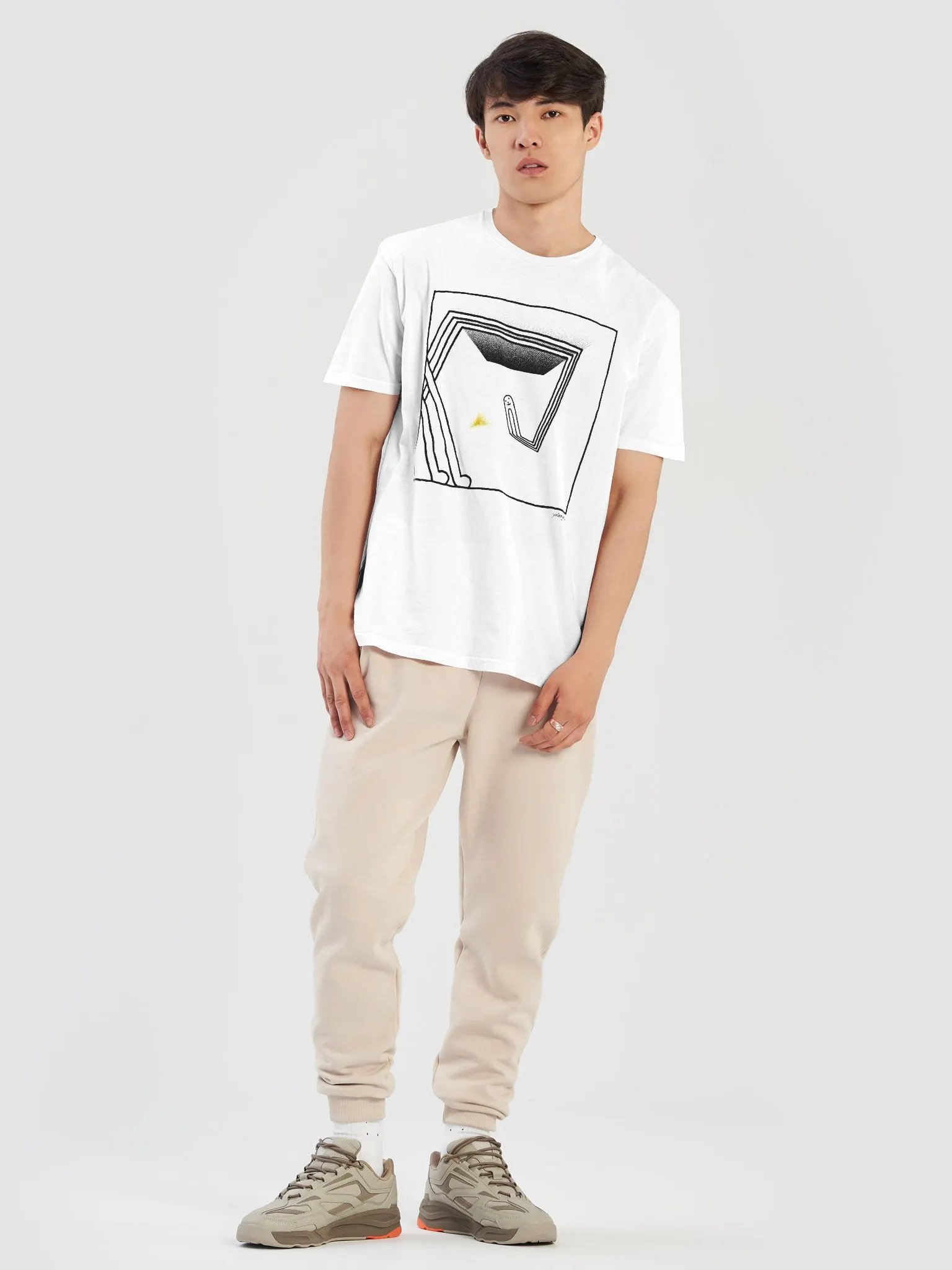 round round t-shirt product image (3)