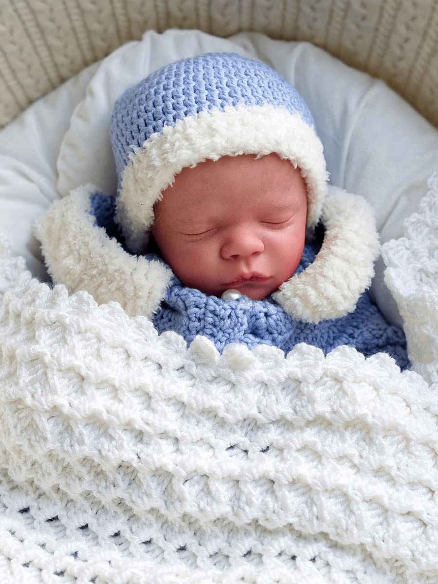 Crochet Pattern: Shell Stitch Baby Blanket (With 3D Bow) product image (8)