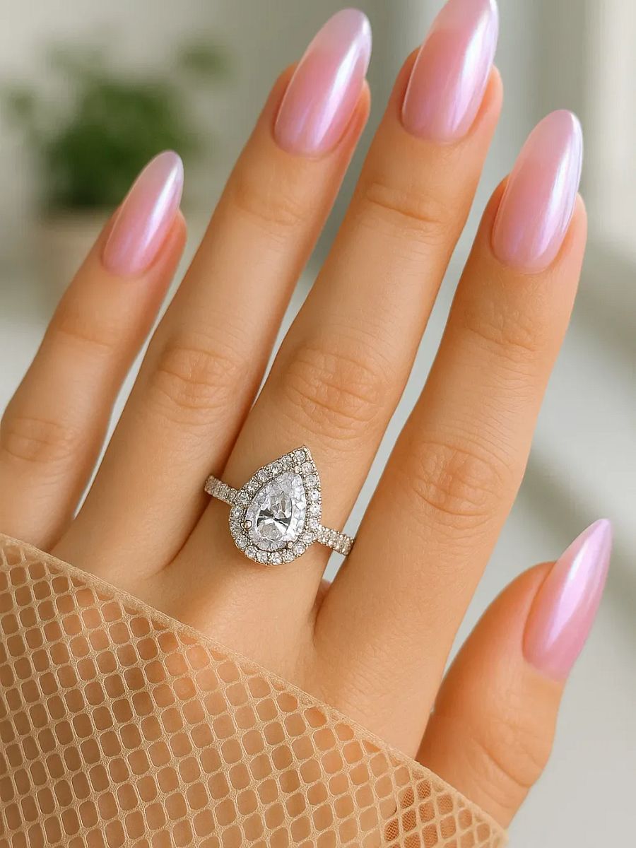 The Selene Ring product image (2)