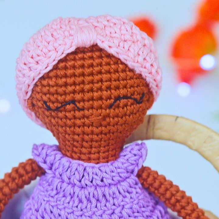 Crocheted doll, ideal for children to dress and undress; all her accessories are removable product image (2)