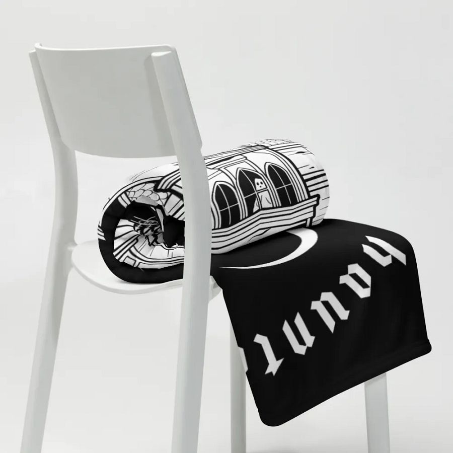 The Haunted House Throw Blanket product image (7)