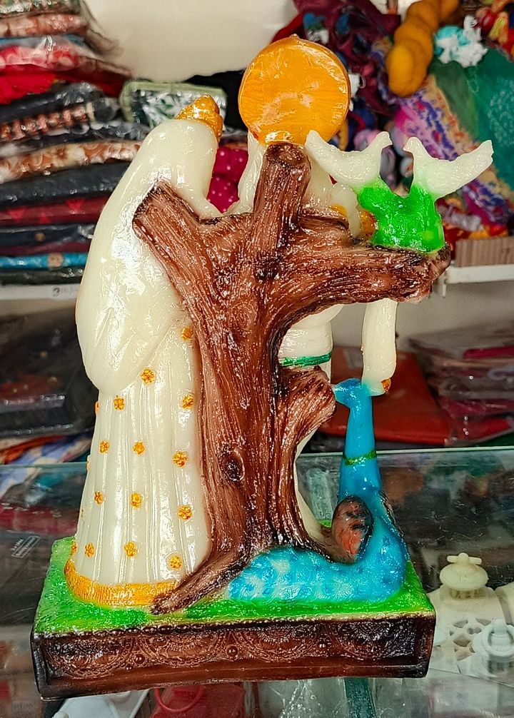 RADHA KRISHNA IDOL product image (2)