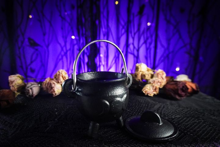 Cast Iron Cauldrons product image (2)