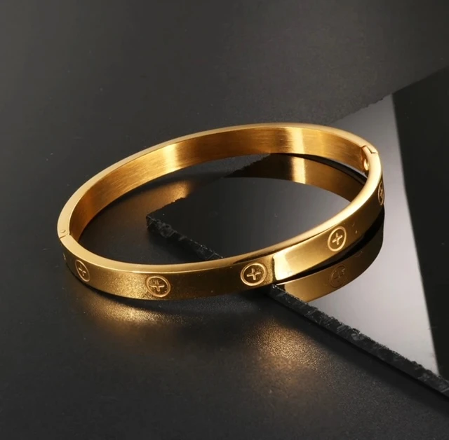 FASHION GOLD CROSS SYMBOL BANGLE product image (2)