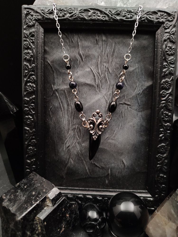 Wrapped Talisman - Noir Fancy Spike product image (4)
