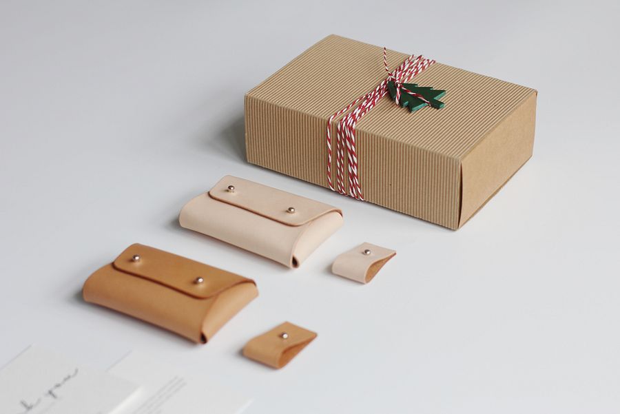 Christmas Gift Vegetable Tanned Leather Cardholder Gift Box Gift Wrapping product image (5)