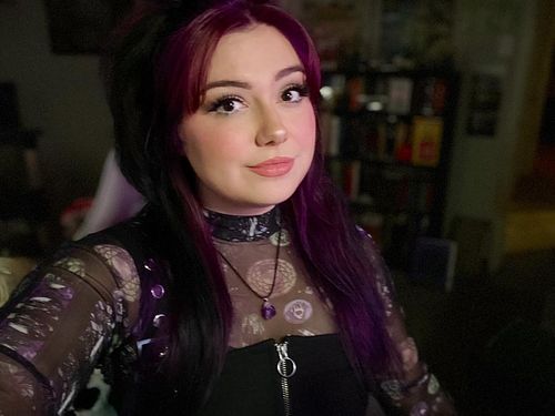 Live on Twitch creating a Goth Baddie for the Grim Reaper in The Sims 4 💀 

twitch/toriscreams (link in bio)