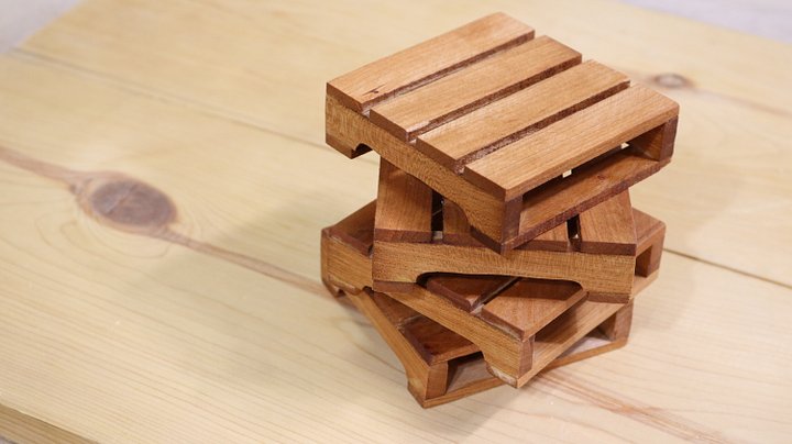 Set of 4 wooden pallet coasters (Version 2) product image (2)