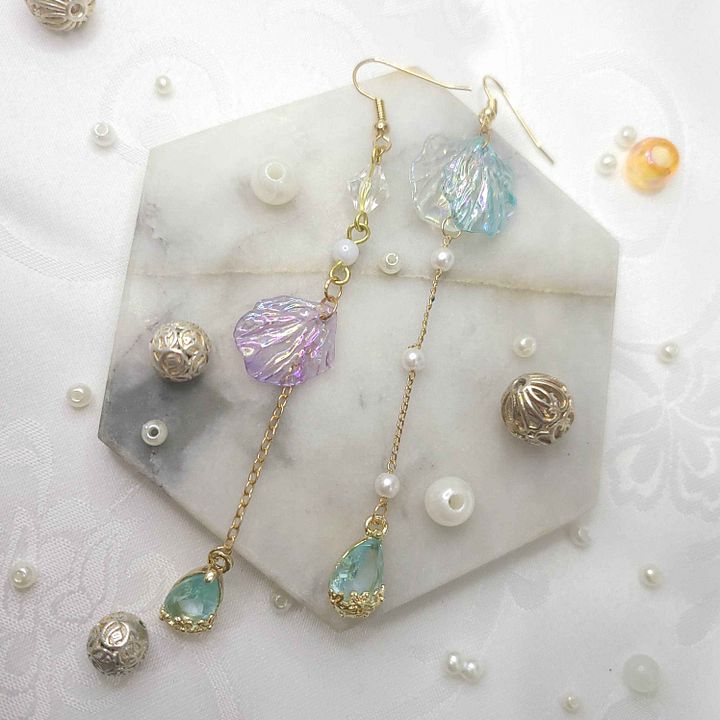 Iridescent Droplet product image (1)