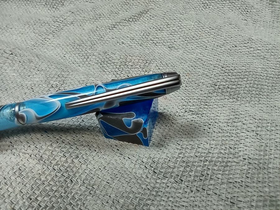 Silver and Blue Spirit Groove Line Pen product image (2)
