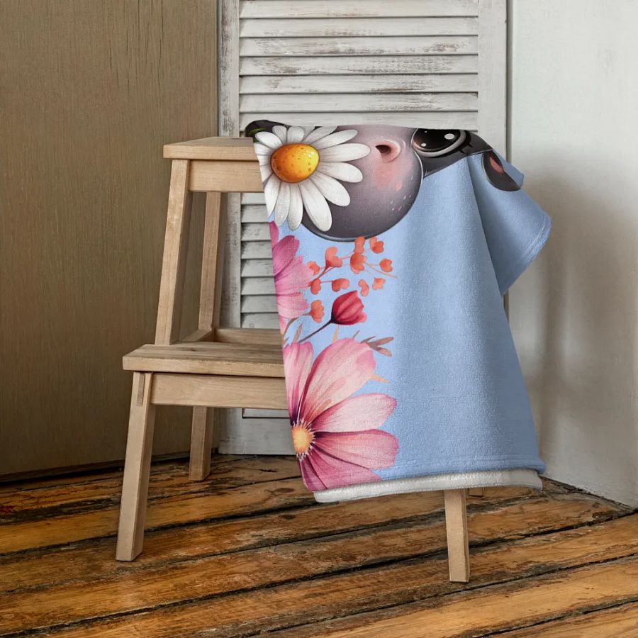 Hippo with flowers Towel product image (4)