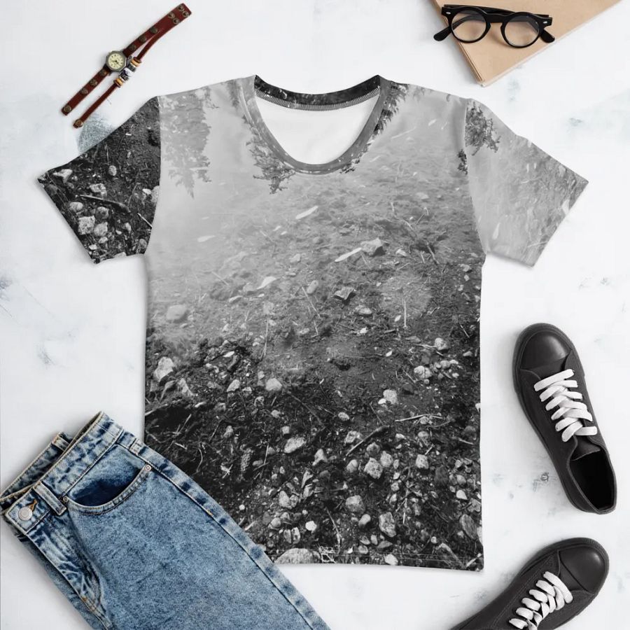 Take a mental break and recharge your batteries. Women's T-shirt product image (10)