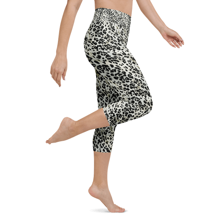 Green Leopard Capri Leggings product image (1)