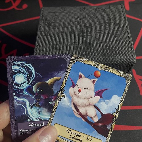 Picked up some stuff from @cochambrator at commandfest! The deckbox was a must have, it’s so cool 😩