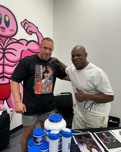 Had the honor to meet the king @ronniecoleman8 at @ironforgegymtx