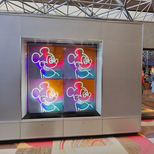 #Disney neons... Is there anything better? .... Maybe the topiaries...