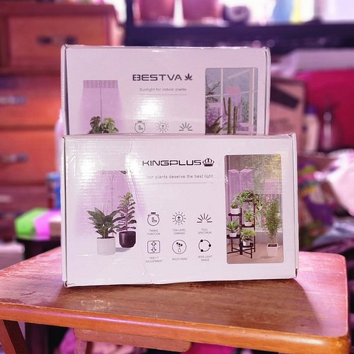 I got some free samples from an amazing company I get to promote on another platform 😉 🫢 (🤫tt) #tinahartart #plantlights #bes...