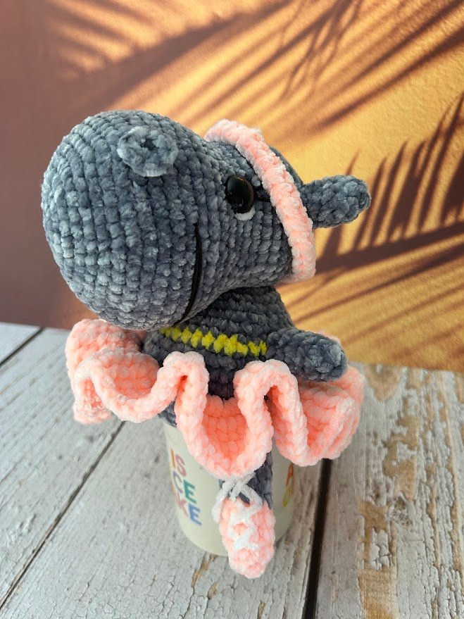 Clariele (dancing hippo amigurumi) product image (3)